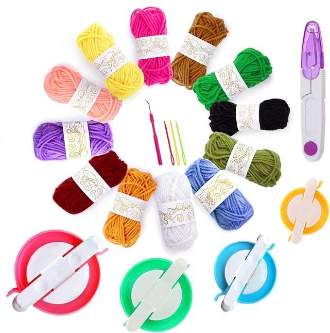 21 Piece Pom Pom Maker Set & Wool Kit With Fluff Balls & Yarn Skeins