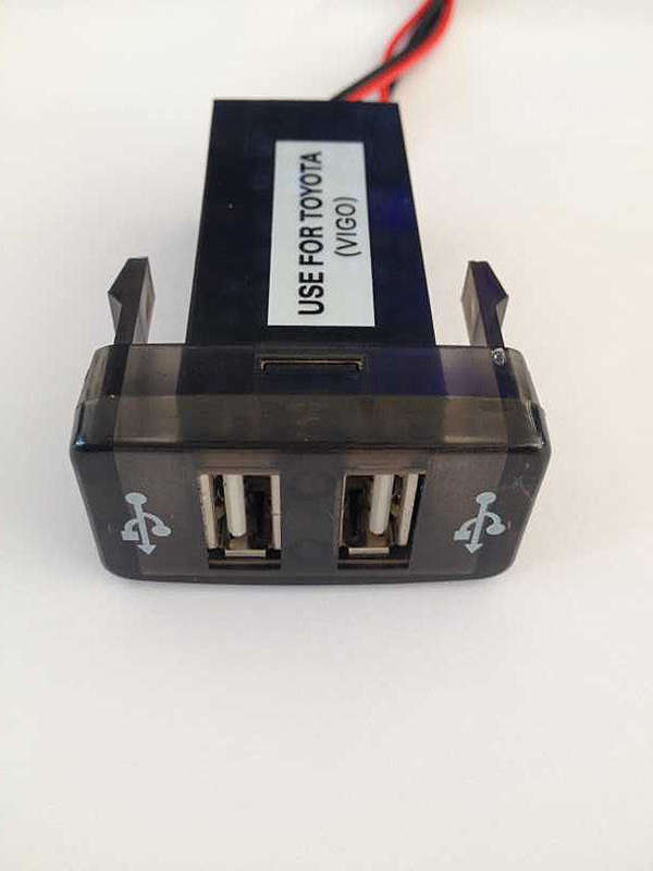 Dual USB charging port - Toyota Hilux / Prado / Revo - HILUX
