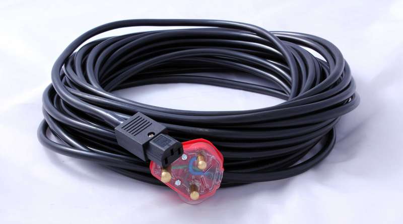 CABLE POWER IEC TO 3 PIN 20 METER