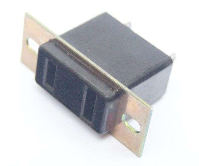 Socket ac flat 2w 125v 15a on metal plate mc-15 *a*