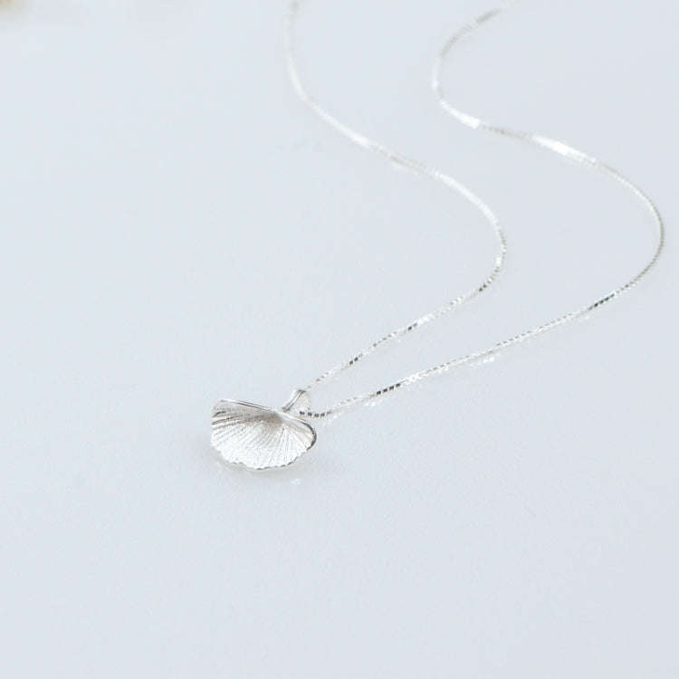 S925 Sterling Silver Ginkgo Leaf Pendant Necklace(White Gold)
