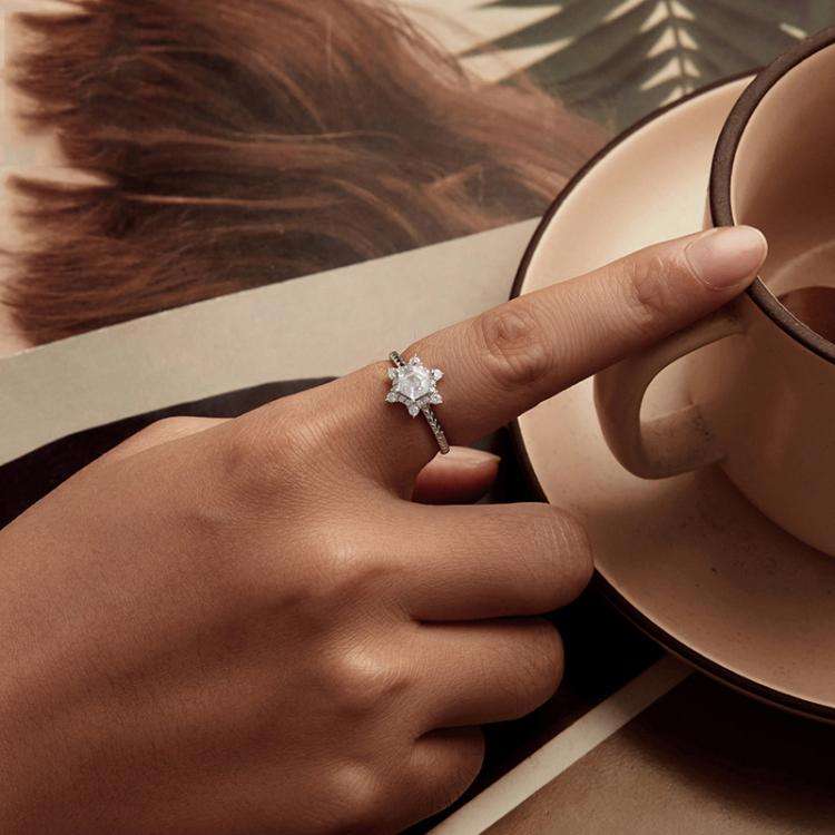S925 Sterling Silver Platinum Snowflake Ring, Size: No. 7