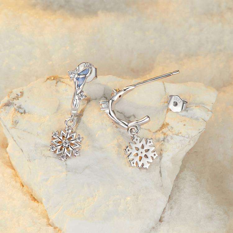 S925 Sterling Silver Platinum-Plated Shining Snowflake Zircon Earrings(SCE1826)