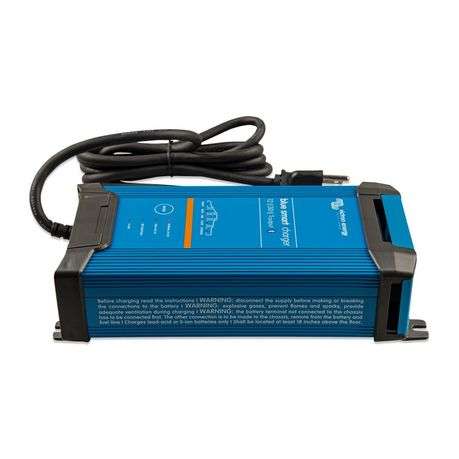 Victron Battery Charger Blue Smart IP22 12/30(1) 230V CEE 7/7