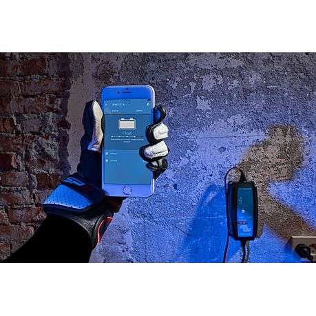 Victron Blue Smart IP65 Battery Charger 12/4 230V