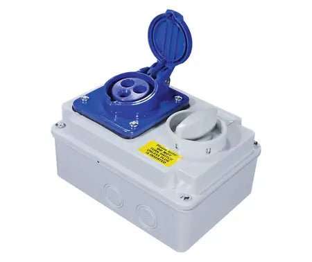 32A SWITCHED SOCKET WITH INTERLOCK - SURFACE MOUNTING IP44