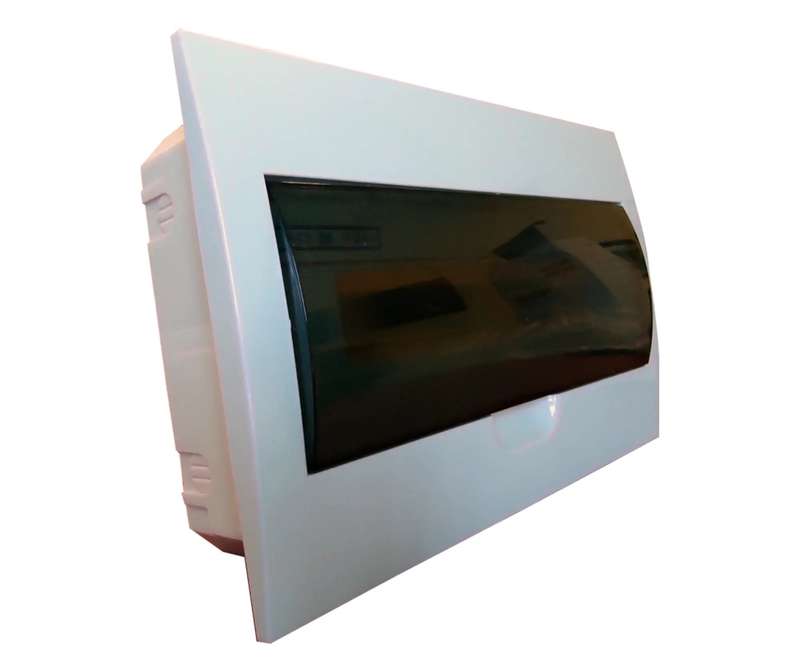 PLASTIC FLUSH DISTRIBUTION BOARD IP41