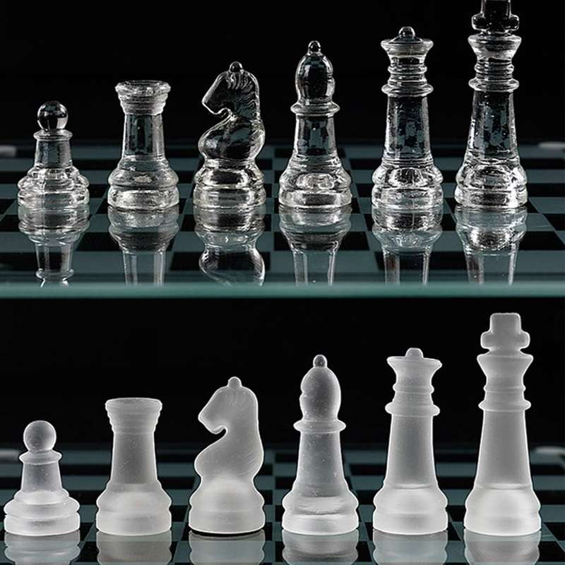 Small 32 Pieces Of Glass Chess Set GCS01