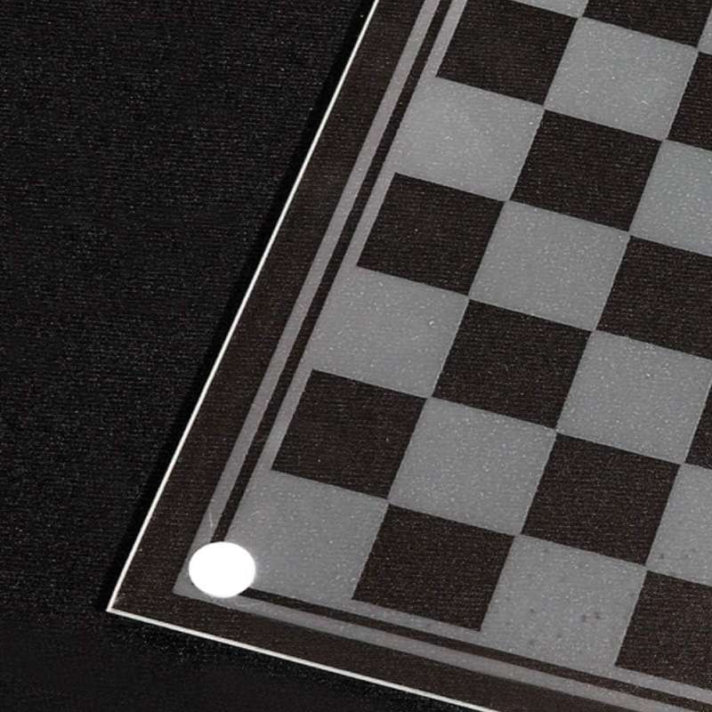 Small 32 Pieces Of Glass Chess Set GCS01
