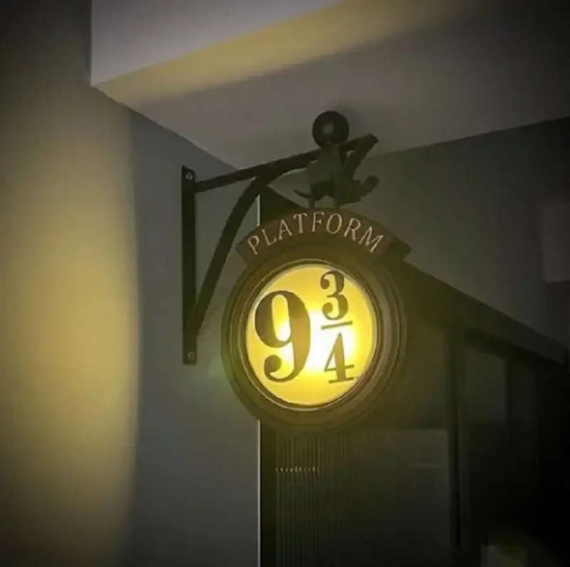 Harry Potter Platform 9 3/4 Decorative Wall Hanging Night Light