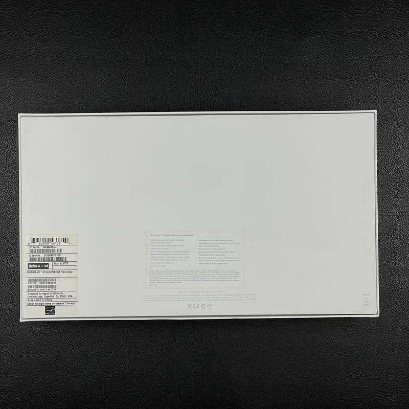 Apple MacBook Air (11-inch, mid 2011)
