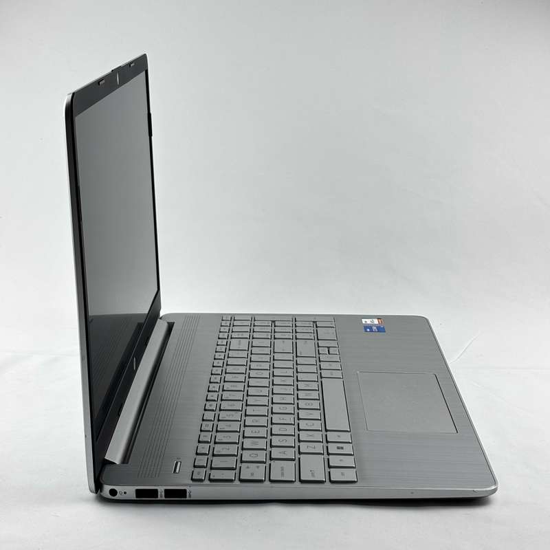 HP 15s-fq5009ni | 15.6-inch FHD Intel Core i5-1235U 8GB RAM 256GB SSD Windows 11 Home Laptop