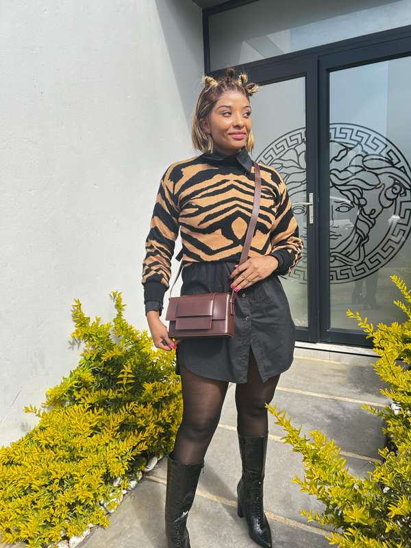 Ladies crossbody flip genuine leather