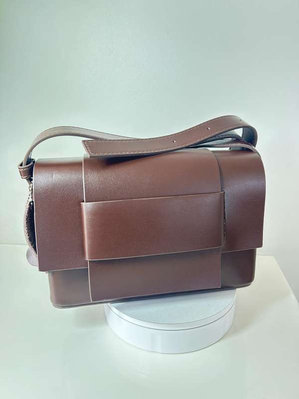 Ladies crossbody flip genuine leather