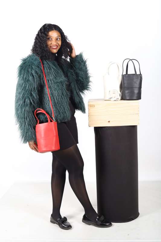 Bucket leather crossbody bag