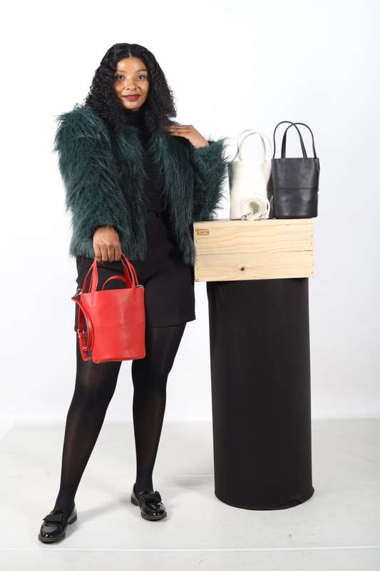 Bucket leather crossbody bag