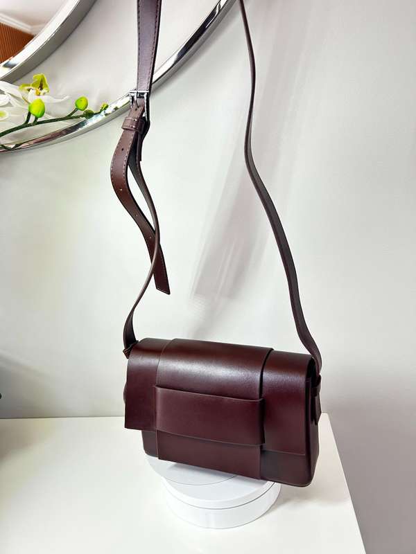 Ladies crossbody flip genuine leather