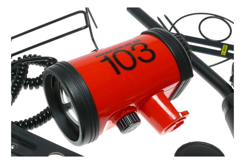 Nikon Nikonos Speedlight SB - 103 Underwater Strobe Flash