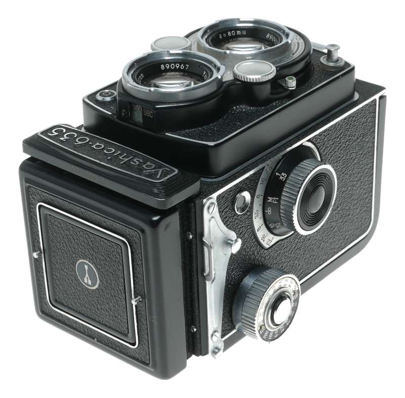 Yashica-635 TLR Film Camera with Yashinon 80mm f/3.5 Lens