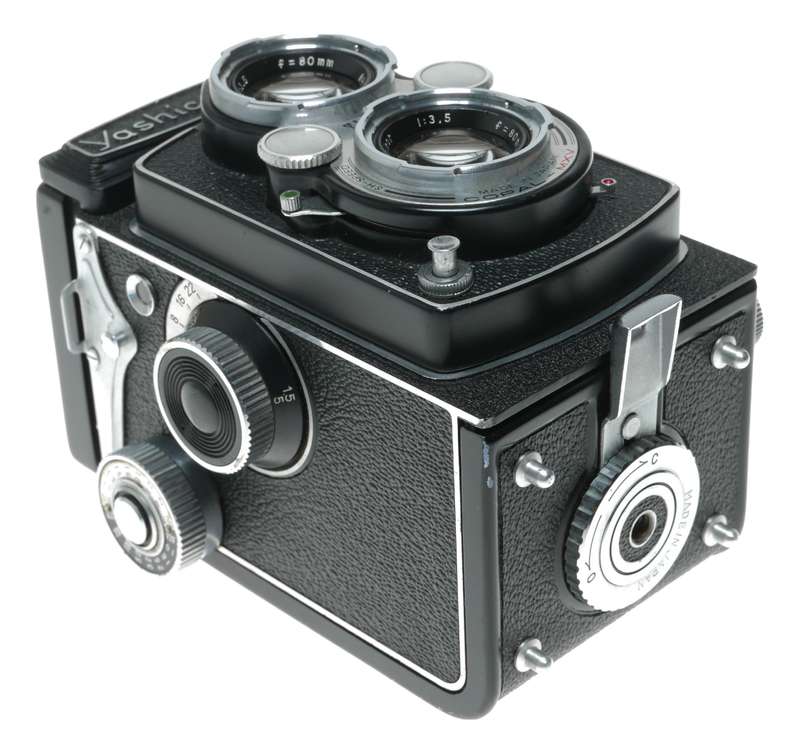 Yashica-635 TLR Film Camera with Yashinon 80mm f/3.5 Lens