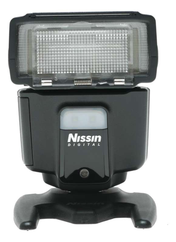 Nissin i40 Compact Flash Fujifilm Cameras TTL Zoom 24 -