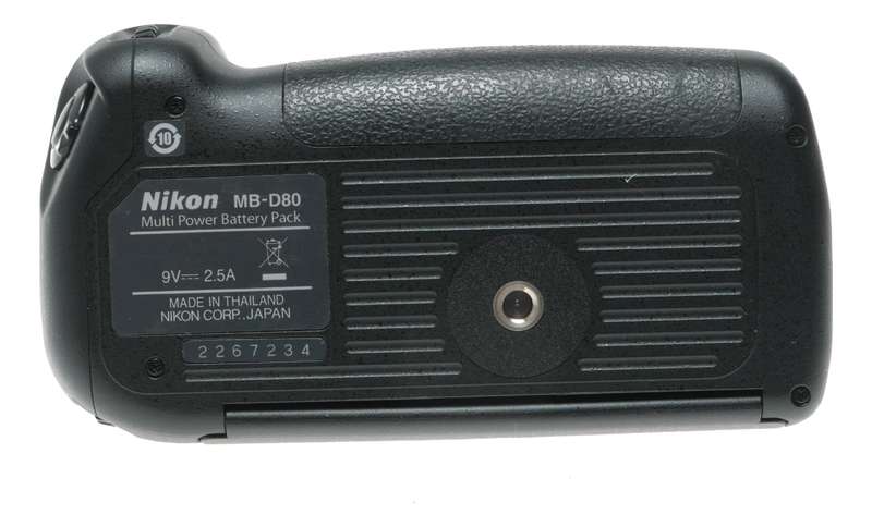 Nikon MB-D80 Multi Power Battery Pack for Nikon DSLR Cameras