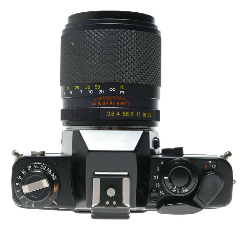 Contax Yashica DS 135mm f/2.8 SLR Camera Lens Made in Japan
