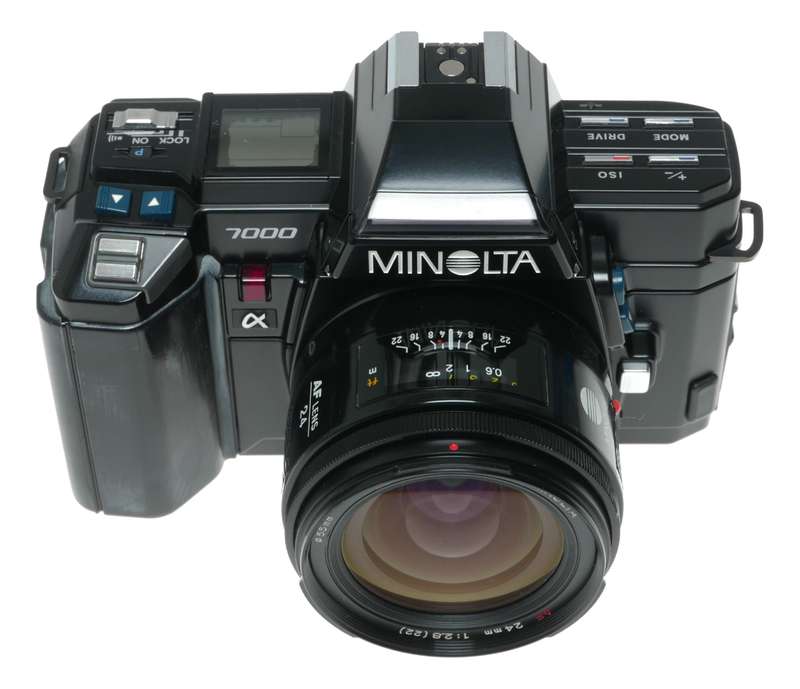 Minolta 7000  SLR Camera 24mm f/2.8 52mm f/2.8 AF Lenses