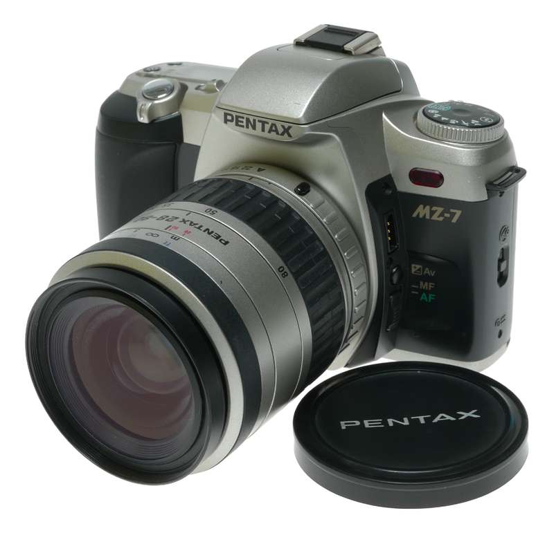 Pentax MZ - 7 SLR Film Camera Pentax FA 28 - 80mm f/3.5 -
