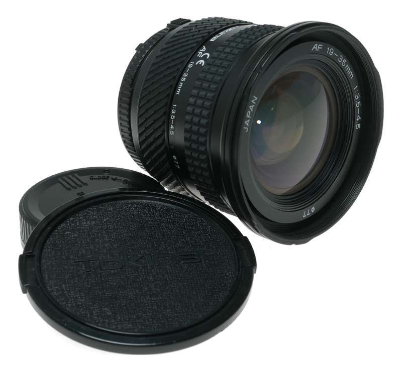 Tokina AF 19 - 35mm f/3.5 - 4.5 Wide - Angle Zoom Lens