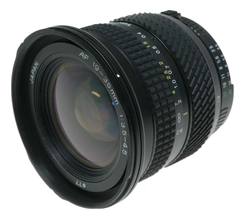 Tokina AF 19 - 35mm f/3.5 - 4.5 Wide - Angle Zoom Lens
