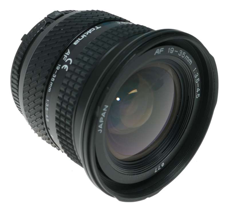 Tokina AF 19 - 35mm f/3.5 - 4.5 Wide - Angle Zoom Lens