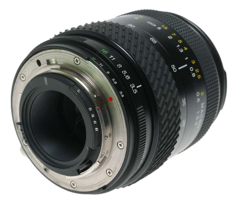 Tokina AF 28-80mm f/3.5-5.6 Macro Zoom Lens for SLR