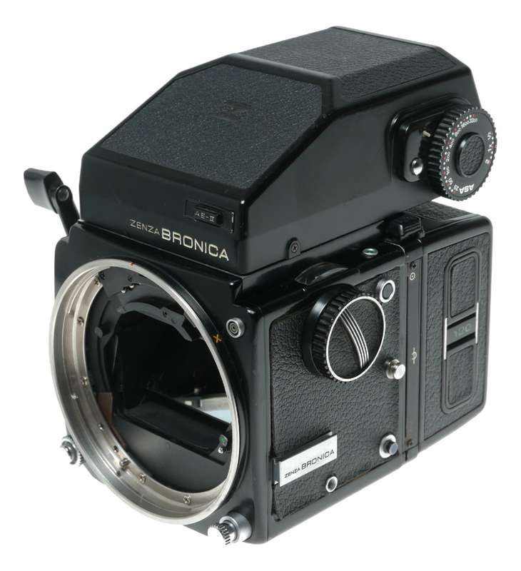 Zenza Bronica ETR AE-II Film Medium Format Camera from Japan