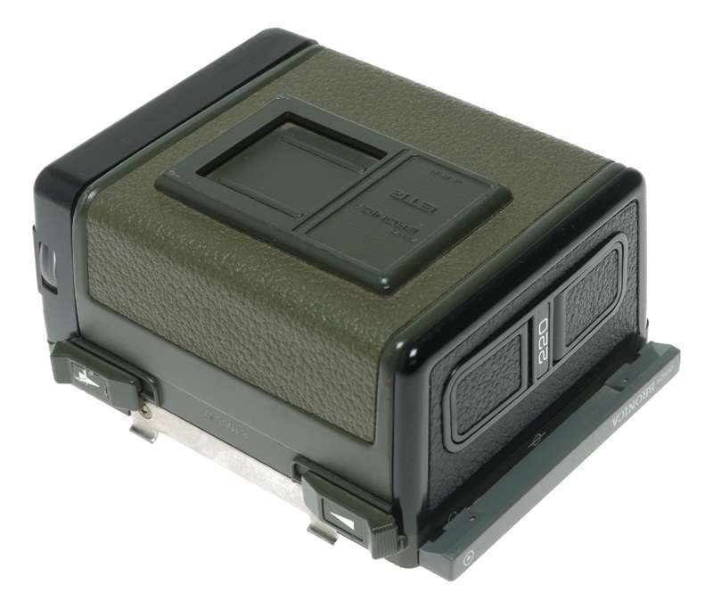 Bronica SAFARI ETRS 220 Medium Format Film Camera back