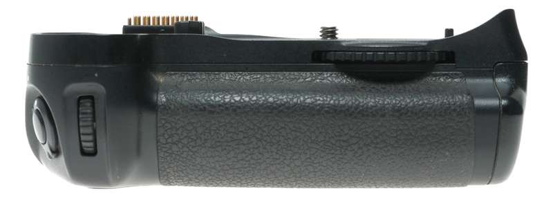 Nikon MB-D10 Multi-Power Battery Pack for DSLR Cameras