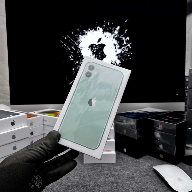 Apple iPhone 11 128GB - Powerful Smartphone with Dual Camera