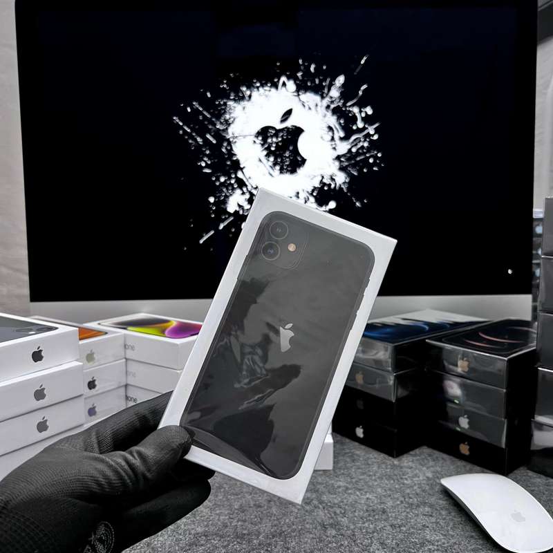 Apple iPhone 11 128GB - Powerful Smartphone with Dual Camera