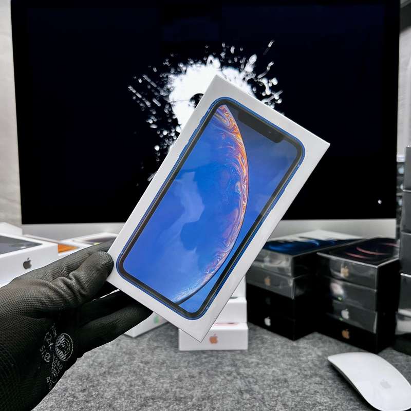 Apple iPhone XR 64GB - Stylish Smartphone with Powerful Features