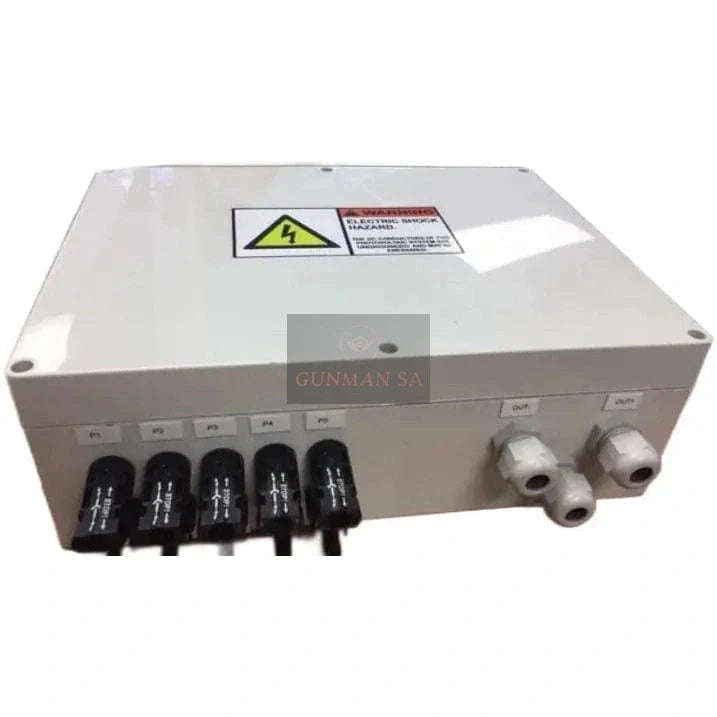 String Combiner Box 4 Strings MC4 with Surge Protection | SOL-I-AX-CB4