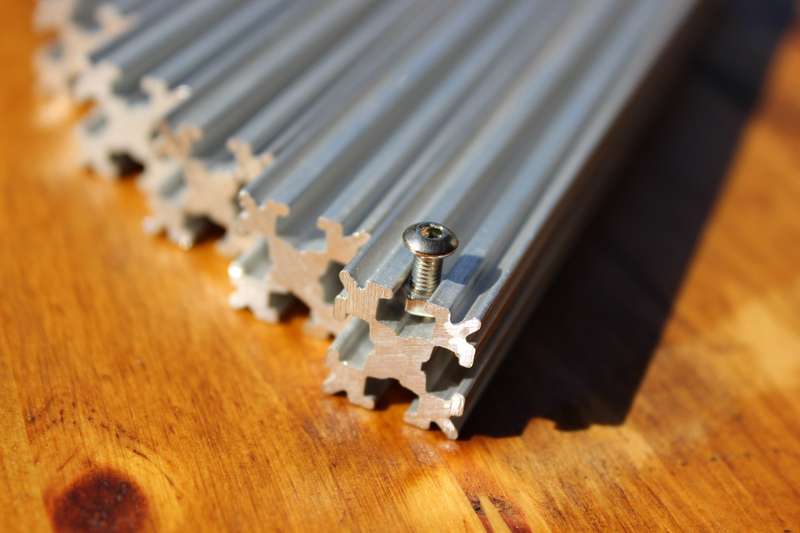 OpenBeam 15 x 15 mm Aluminium Extrusion (2 Meter)