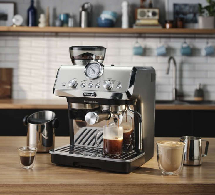 Delonghi - La Specialista Arte Manual Pump Espresso Machine - EC9155.MB