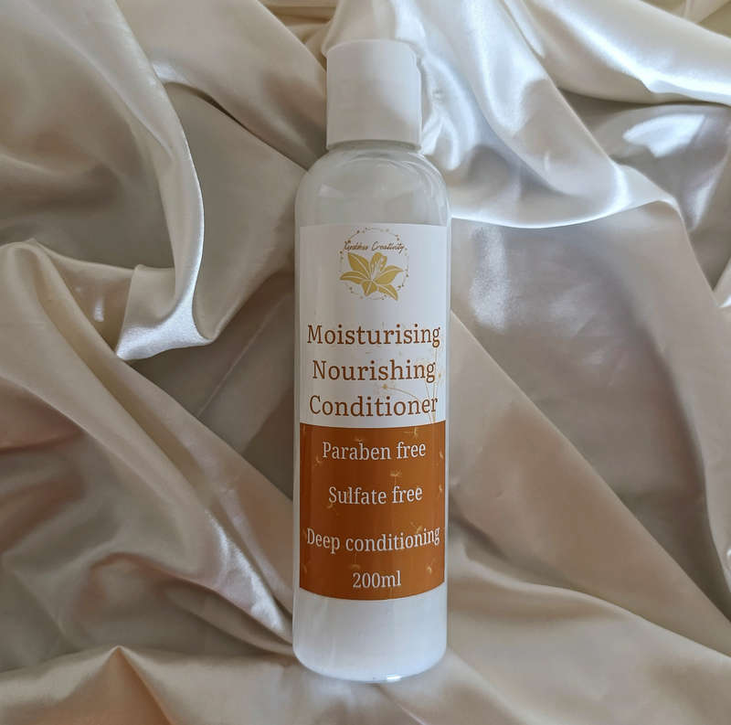 Moisturising Nourishing Conditioner | Paraben-free, Sulfate-free.
