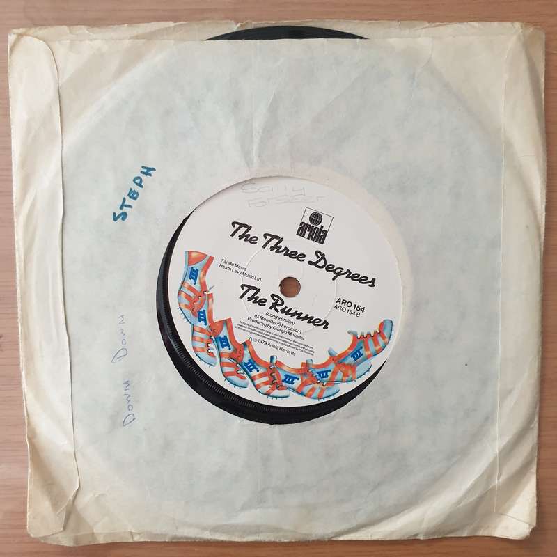 The Three Degrees  The Runner - Vinyl 7" Record - Very-Good+ Quality (VG+) (Aryeh)