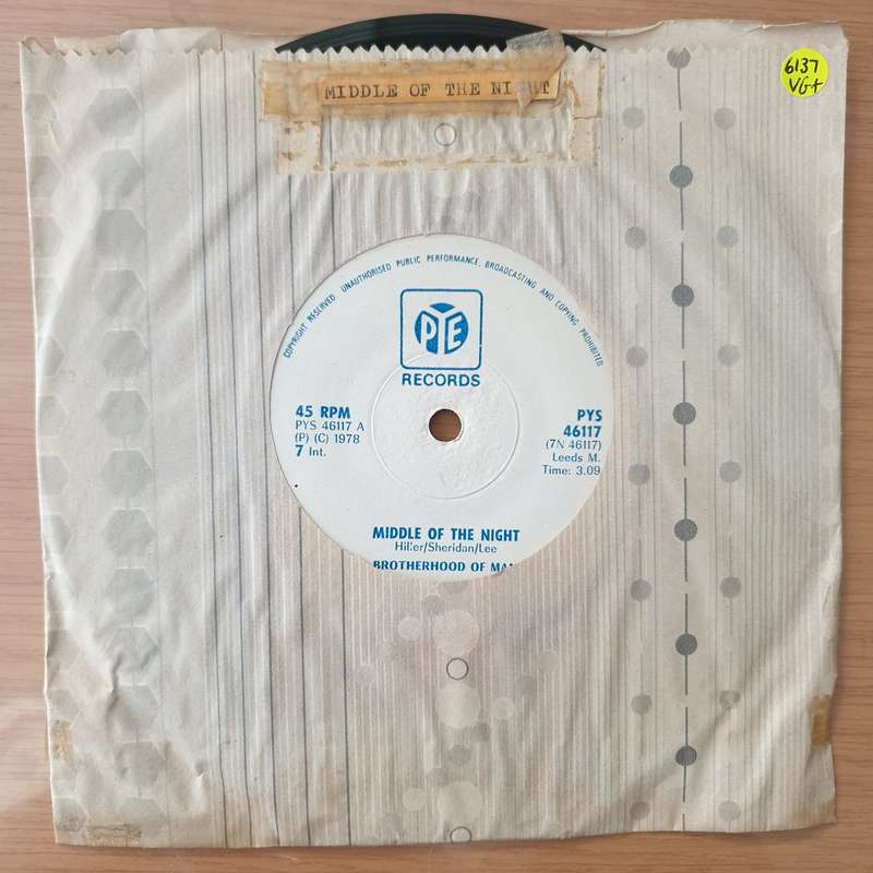 Brotherhood Of Man  Middle Of The Night (Rhodesia/Zimbabwe) - Vinyl 7" Record - Very-Good+ Qua...