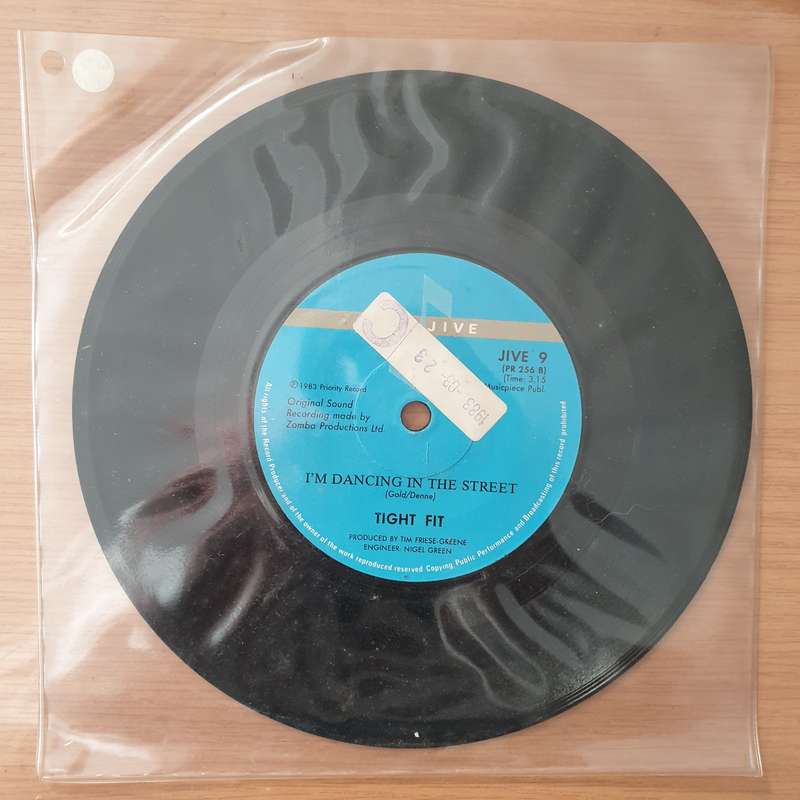 Tight Fit  The Lion Sleeps Tonight - Vinyl 7" Record - Very-Good+ Quality (VG+)
