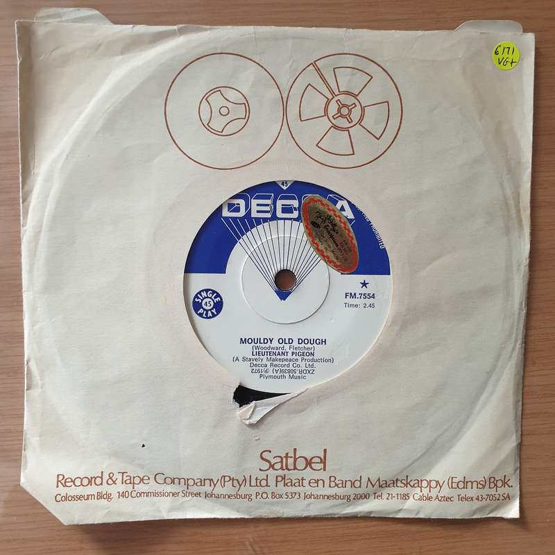 Lieutenant Pigeon  Mouldy Old Dough - Vinyl 7" Record - Very-Good+ Quality (VG+) (verygoodplus7)