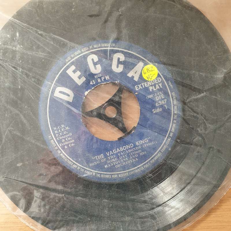 Mantovani And His Orchestra  The Vagabond King  - Vinyl 7" Record - Very-Good- Quality (VG-) (...