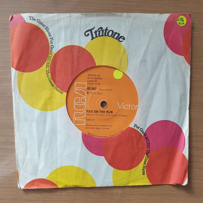 Sweet  Fox On The Run - Vinyl 7" Record - Very-Good+ Quality (VG+) (verygoodplus7)