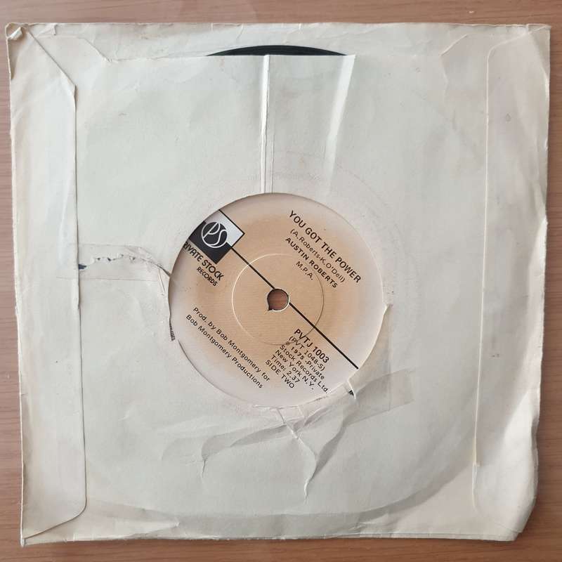 Austin Roberts  Rocky - Vinyl 7" Record - Very-Good+ Quality (VG+) (verygoodplus7)